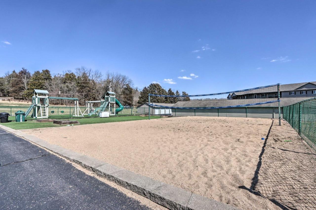 Step-Free Camdenton Condo With Boat Ramp, Dock, Slip מראה חיצוני תמונה